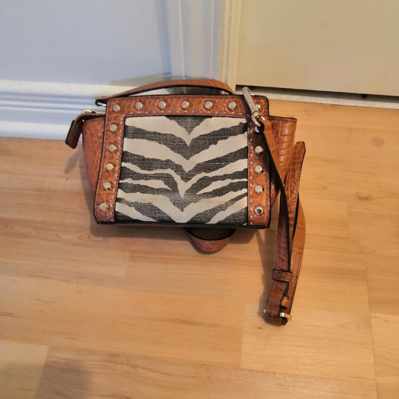 Micheal Kors mini Satchel - Picture 3 of 3